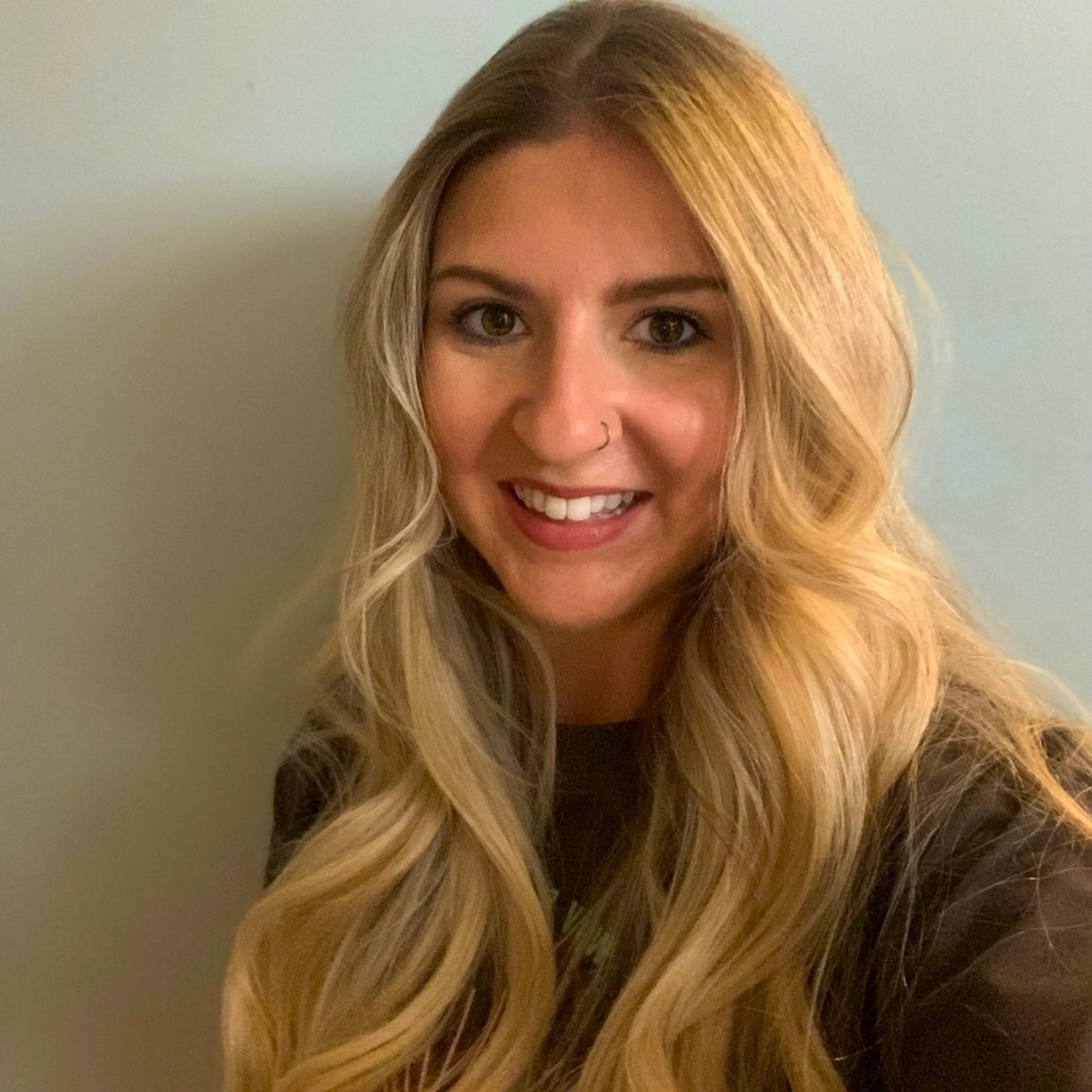 Meet your Posher, Courtney